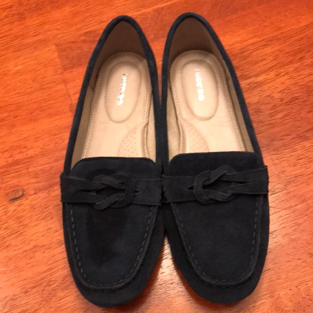 Lands and ladies shoes size 9D